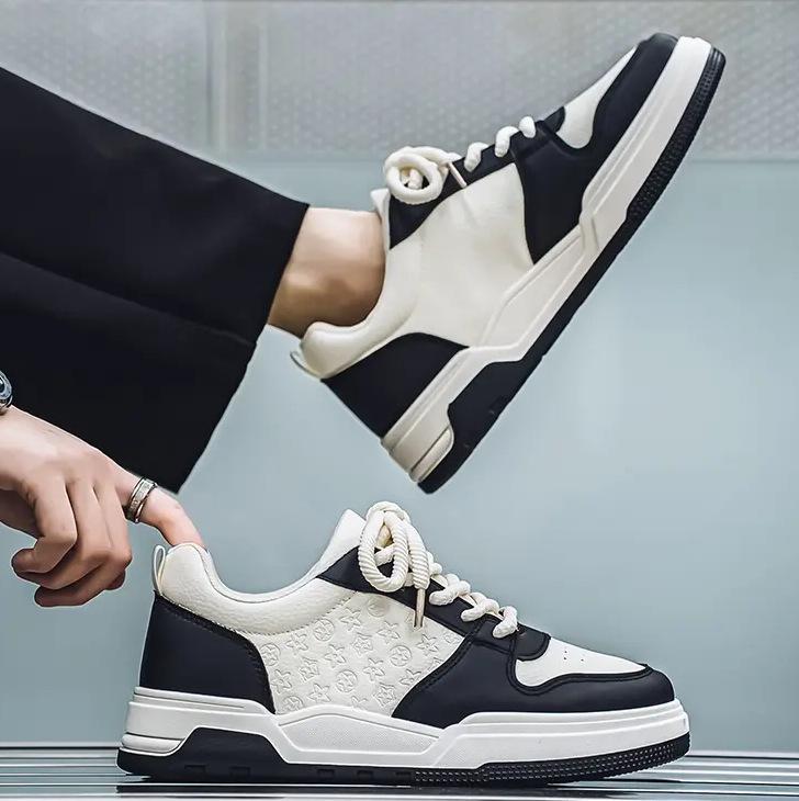 Pure black men's shoes autumn thick-soled heightening casual board shoes sports trend versatile Darth Vader retro bread shoes