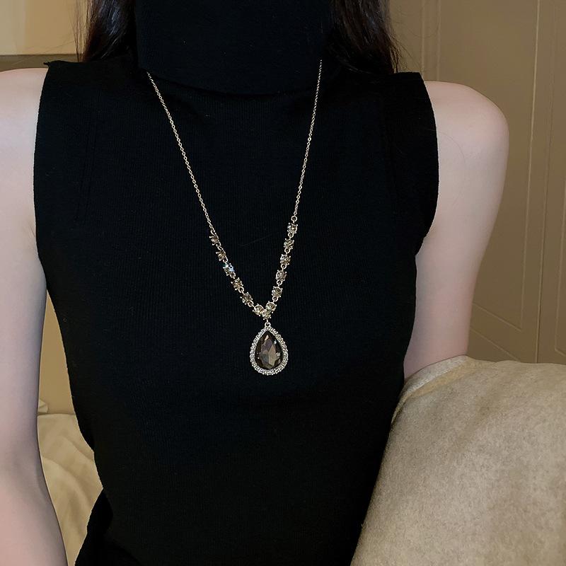 Korean super flash diamond bow tassel necklace fashion personality collarbone chain necklace women