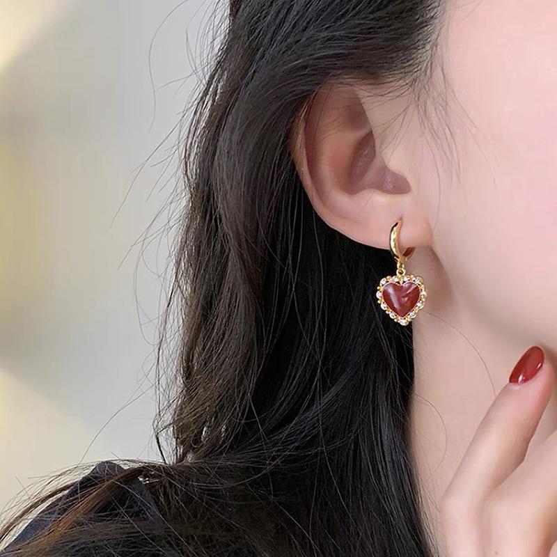 Retro festive New Year's red love ear clips, earrings without earholes, small fragrant wind dripping oil,advanced sense mosquito coil disc ear buckles