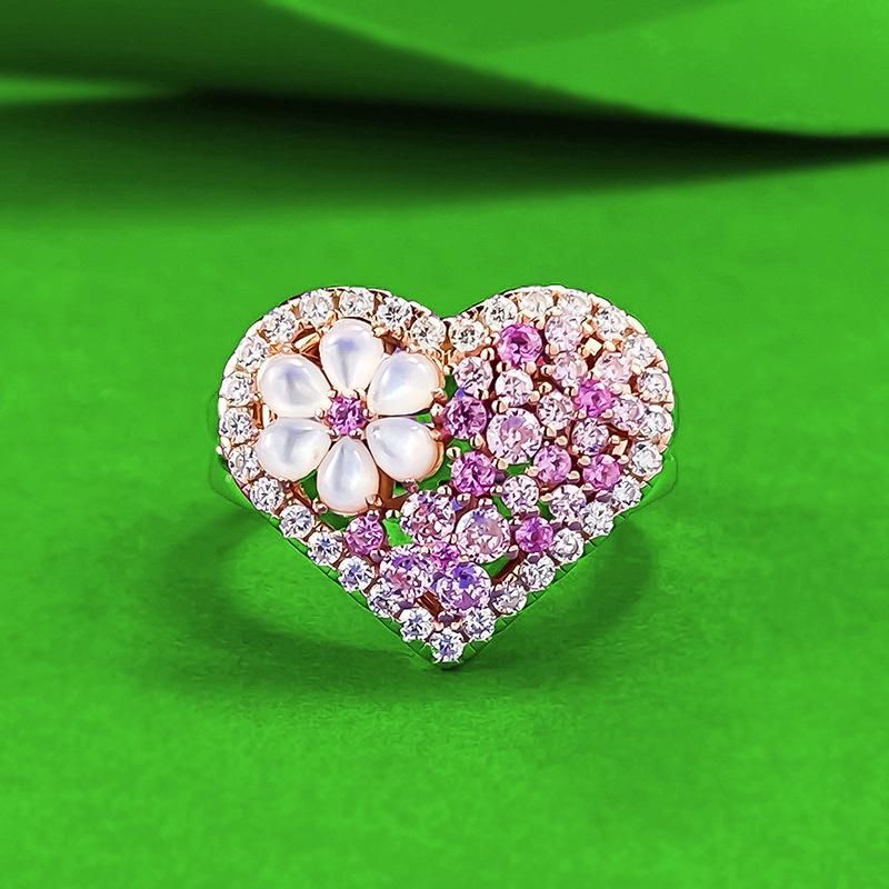 

Zhu Zhi Fan S925 Sterling Silver Flower Heart Mother-of-Pearl Ring – Fashionable Luxury Women s Jewelry. Size 8