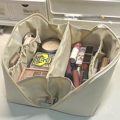 Influencer-Style Women's Large Capacity Makeup Bag – Portable PU Cosmetic Organizer with Partitions