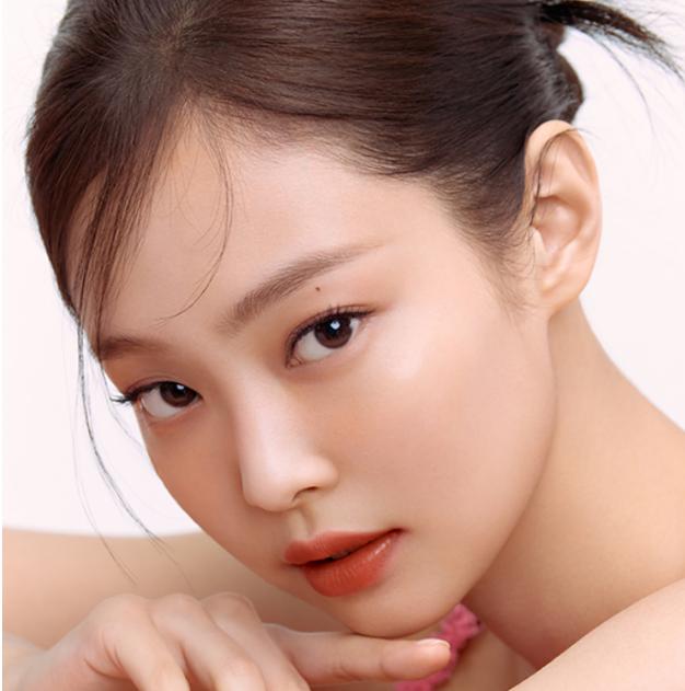 Hera Sensual Nude Gloss 5g – K-Beauty Glassy Lip Gloss Worn by Jennie | 6 Korean Trending Shades