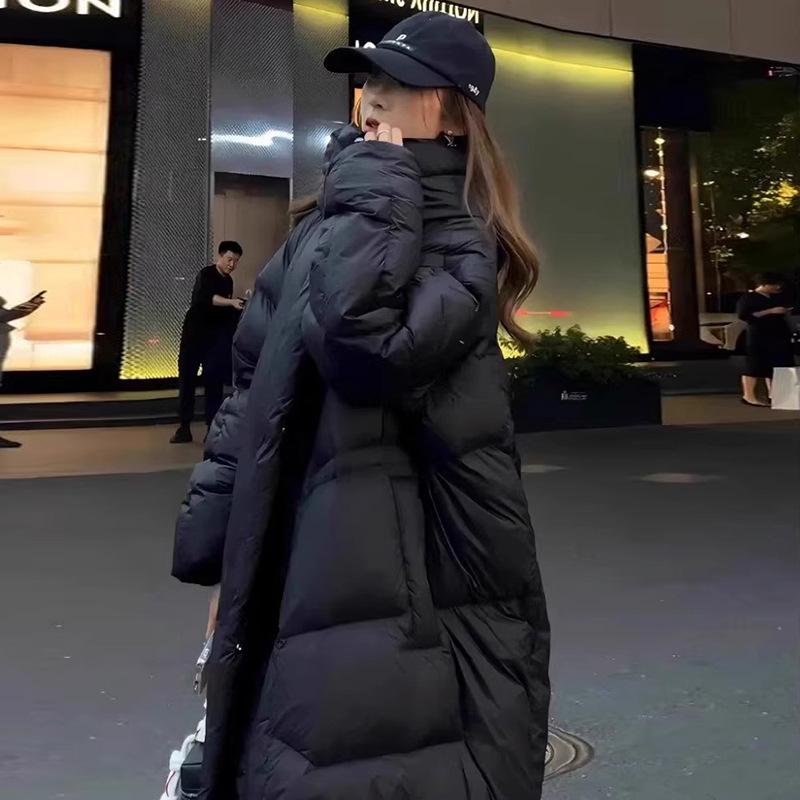 High-end Big Quilt Down Jacket Women's Long 2025 Winter Fashion Thickened Over the Knee Loose Meat Jacket Tide