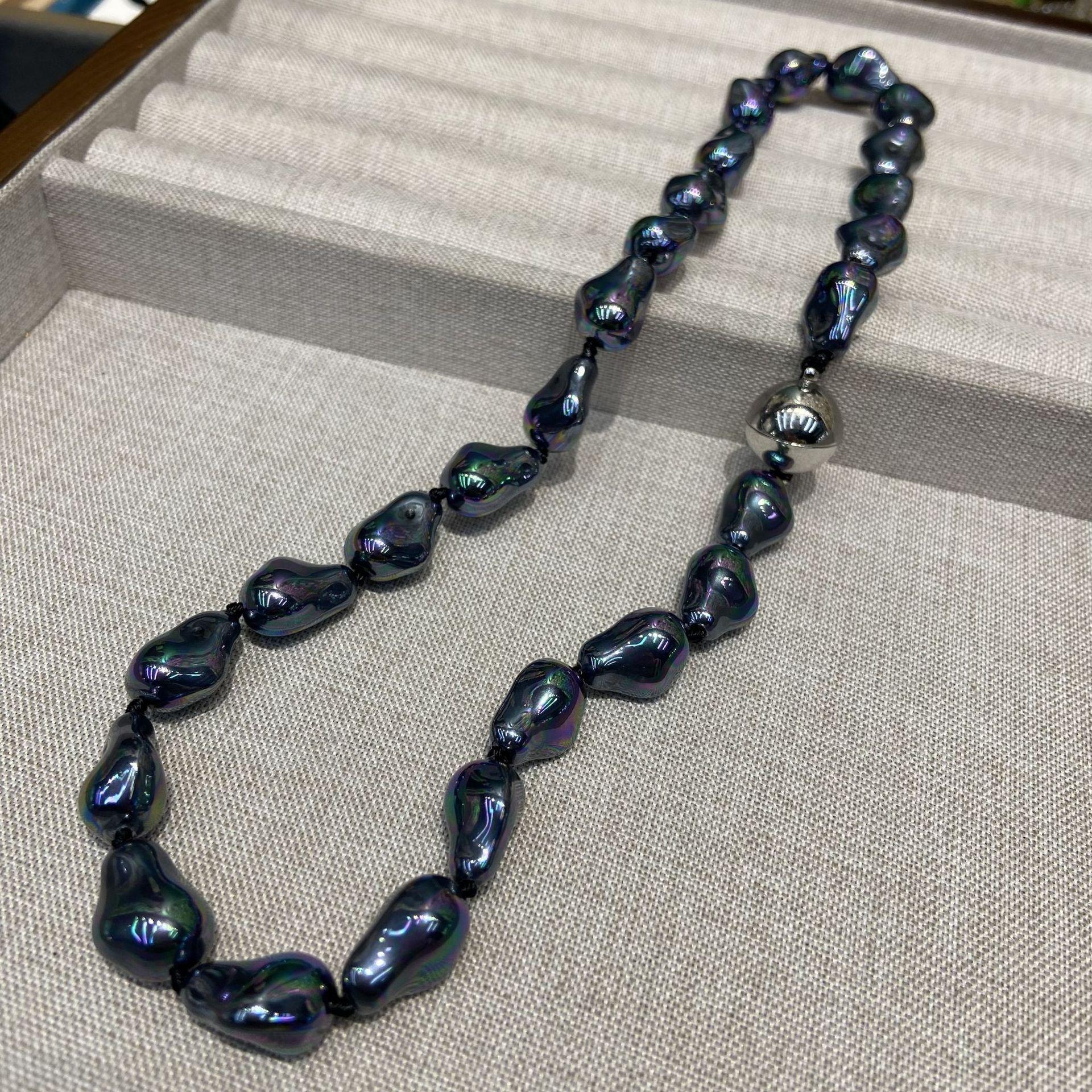 

Irregular Highlight Color Necklace, Commuting Versatile Temperament, Sweater Chain, Xiaoxiangfeng Collarbone Chain, Necklace Jewelry.