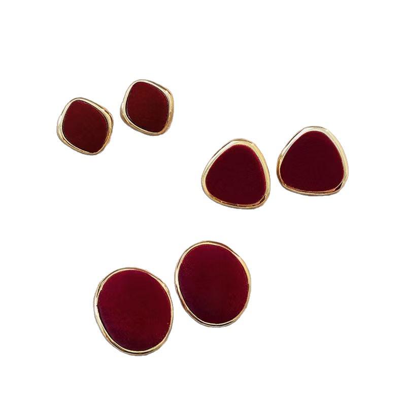 Ankela Red Retro Hong Kong-Style Stud Earrings for Women - Autumn/Winter Light Luxury French-Inspired Unique Ear Ornaments.