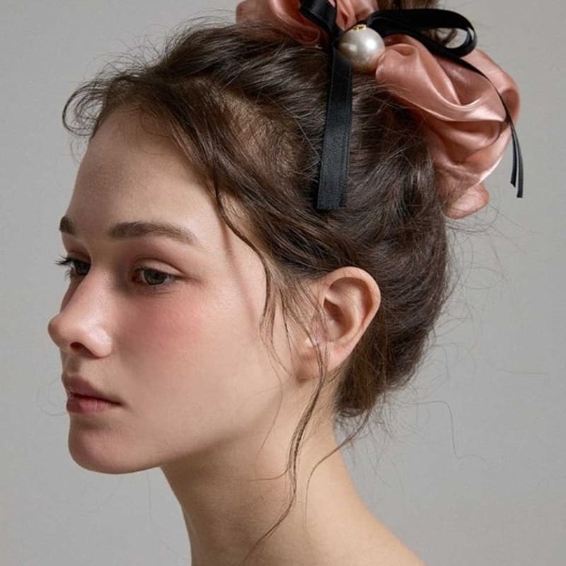 

Жан Поль Кларисс Объемный бант Жемчужная резинка для волос JP-24-385S beige