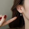 Sweet and cool girl~ Light luxury high-end butterfly earrings New year's trendy cold wind sweet stud earrings and ear jewelry