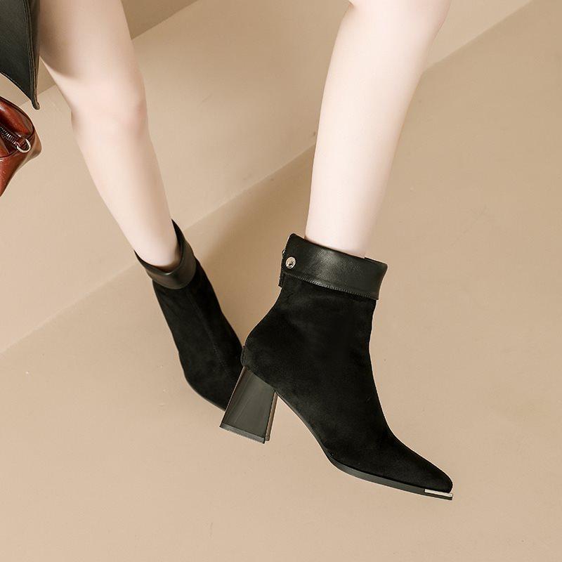 2025 metal pointed giant high-heeled British-style thin boots Martin boots women's autumn and winter thick heels new short boots look good