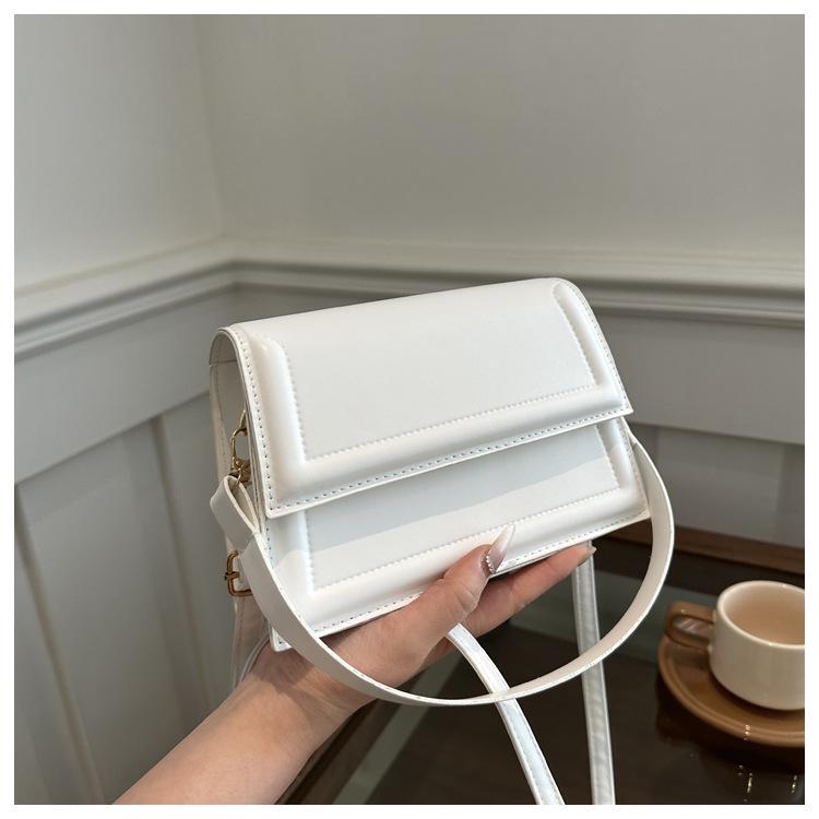 

2024 Минималистичная женская однотонная повседневная сумка через плечо - Японский стиль, Маленький квадратный дизайн, Модная сумка на одно плечо белый