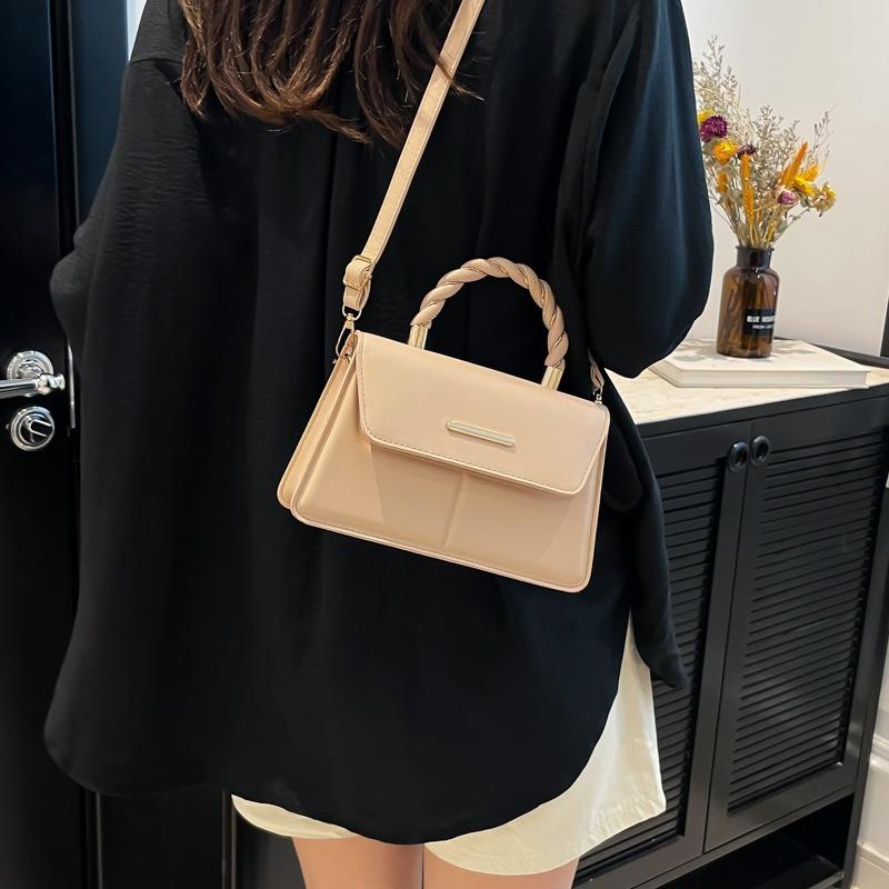 Texture  Summer New Simple Casual Solid Color Shoulder Messenger Bag Versatile Temperament Portable Small Square Bag