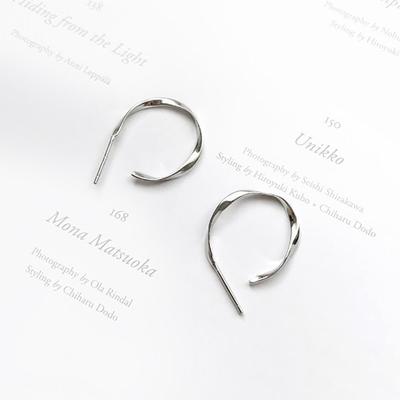 S925 Silver Naturlig Roterande Ring Piercing Silverörhängen (1 par) P0884