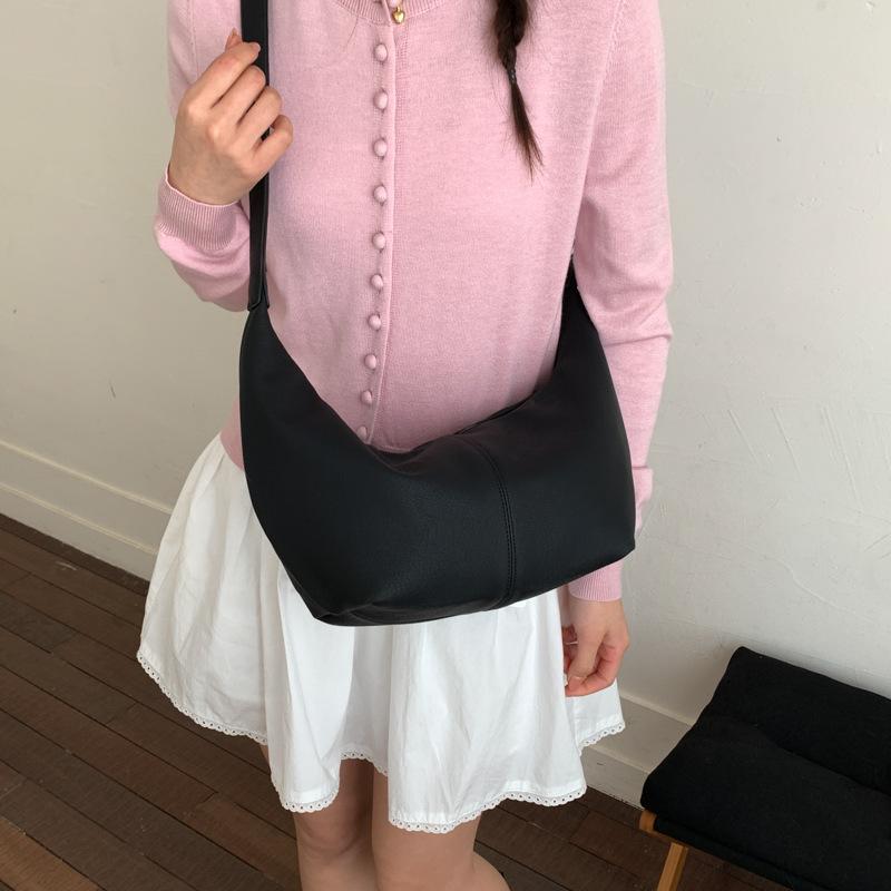 New Women Simple Hobo Bag Large Capacity Casual Shoulder Bag Fashion Comfortable and Versatile Texture Crossbody Bag Simple Tote