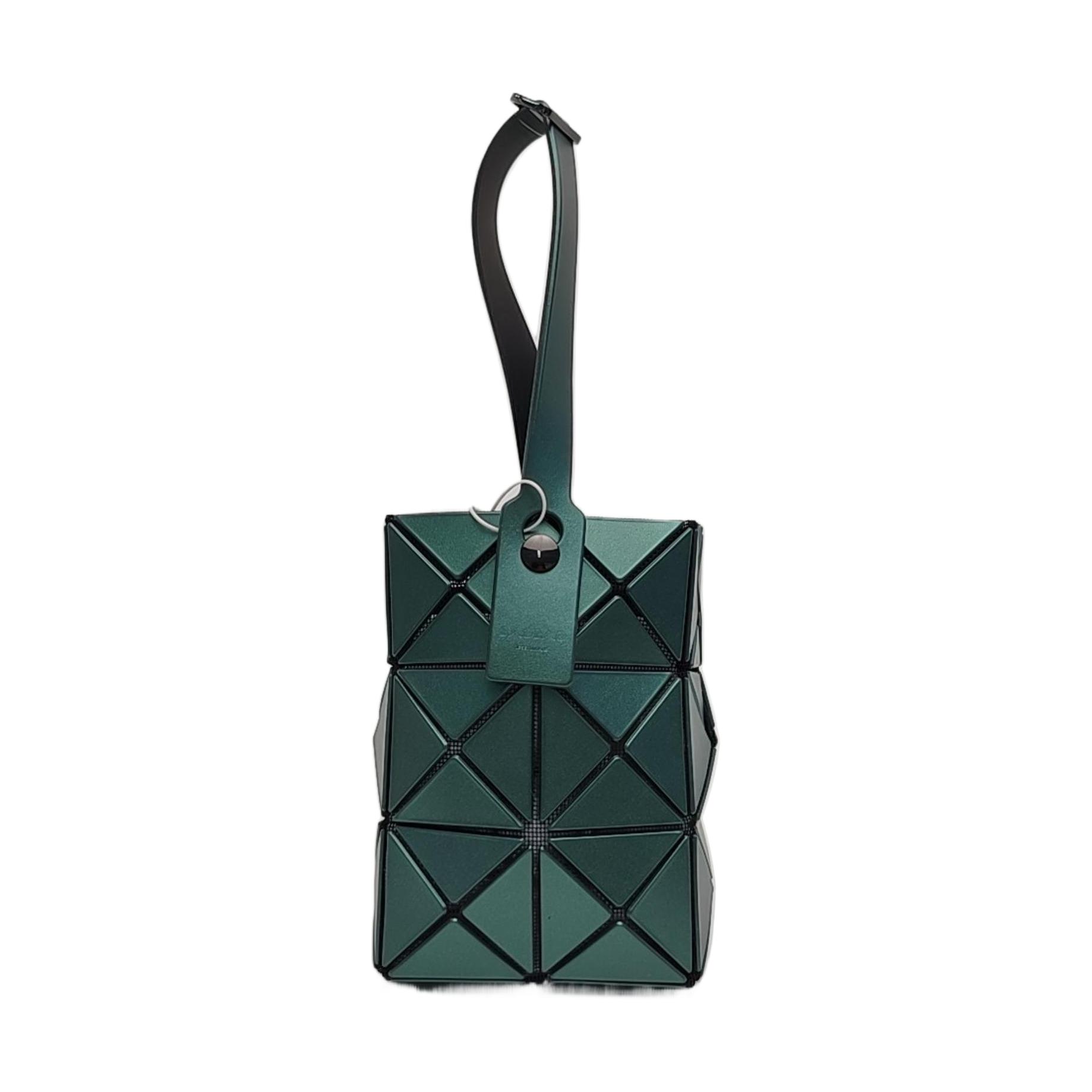 [Pre-Owned] Lucent Metallic Simple Solid Color Matte PVC Tote Bag - Excellent #WXLOFG ONE SIZE