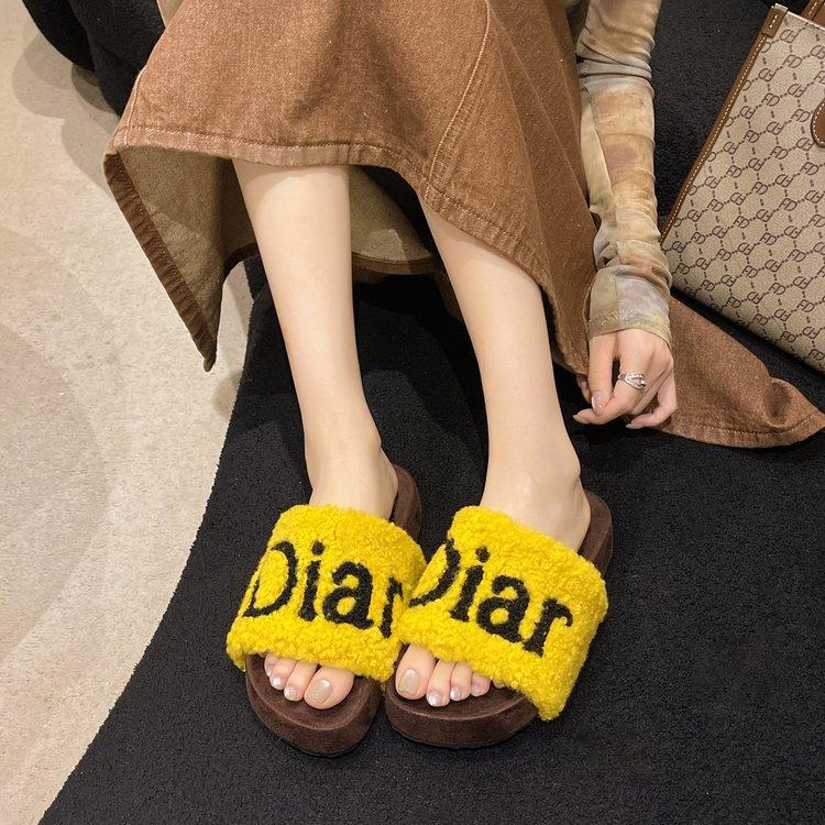 Mao Mao slippers women's outer wear 2025 new thick-soled small fragrant Mao Mao shoes high-end women's fashion foreign cotton slippers