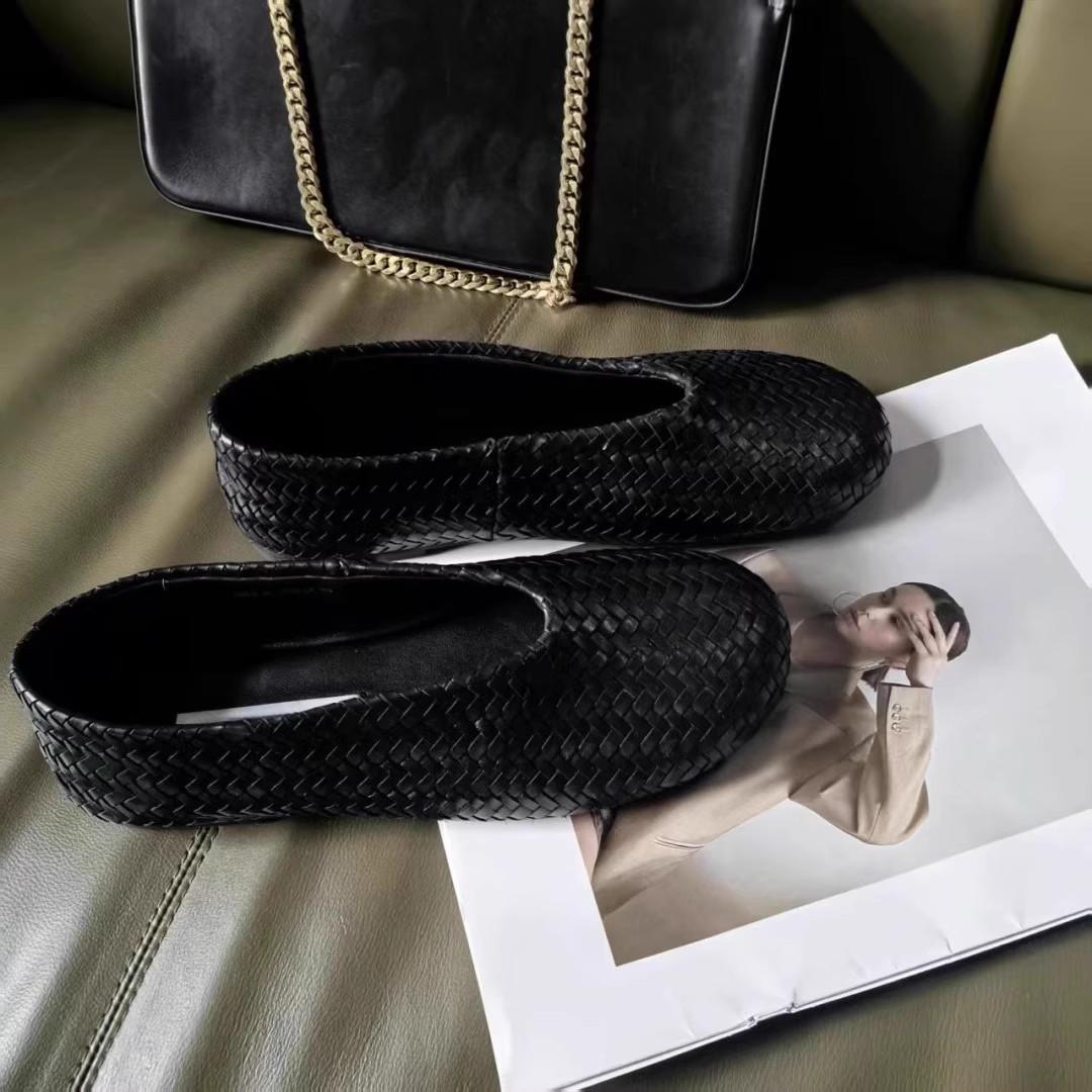 

Sheepskin version~ French hand-woven foot set temperament fashionable and versatile grandma shoes low heel flat bottom shallow mouth single shoes w 40