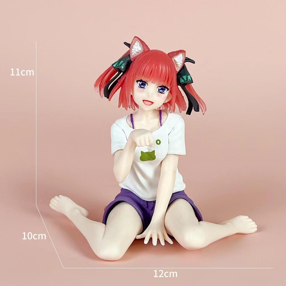Anime four-leaf cute Nakano Nino car model PVC collectible doll, five-element cat Nakano Mirai figure desktop ornaments