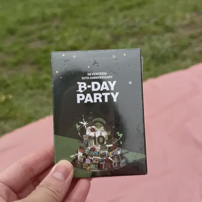 

Фотокарточка тура «Seventeen Submarine Bridge Stamp» Burstday