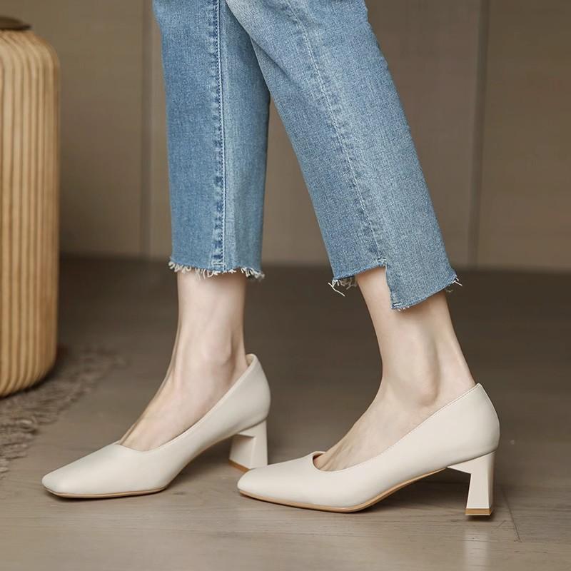 Coarse Heel Single Shoes Women's Spring and Autumn 2025 New French Square Head Versatile Work Leather Shoes Retro Versatile High Heels