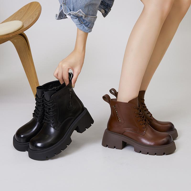 Thick-soled Martin boots women's 2025 autumn and winter new thick-heeled medium boots versatile rubbing retro velvet warm short boots