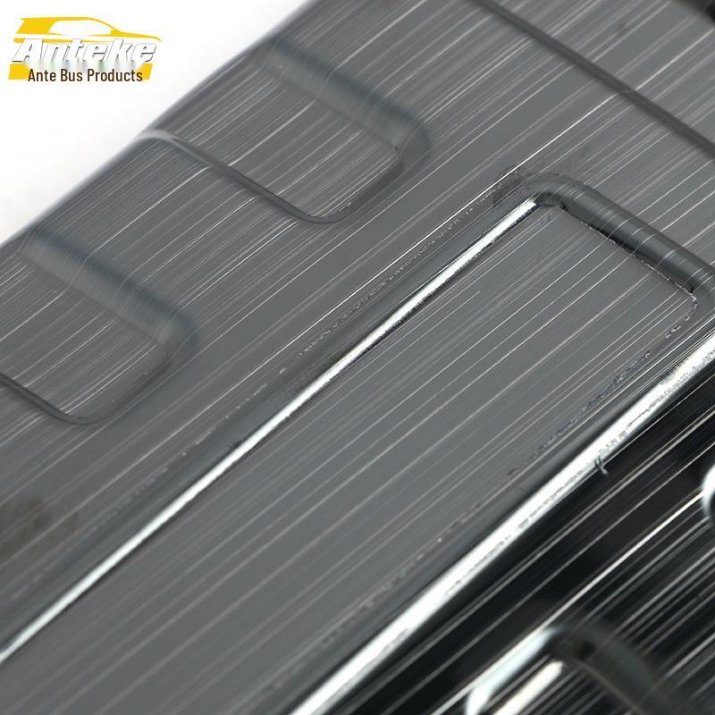 2021 Tucson L Bakre Stötfångarskydd: Rostfritt stål bagageskydd med dekorativ blank list