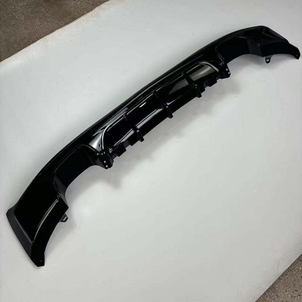 BMW 2 Series F22 MP Style Rear Diffuser Kit: Dual/Single Exhaust Compatibility