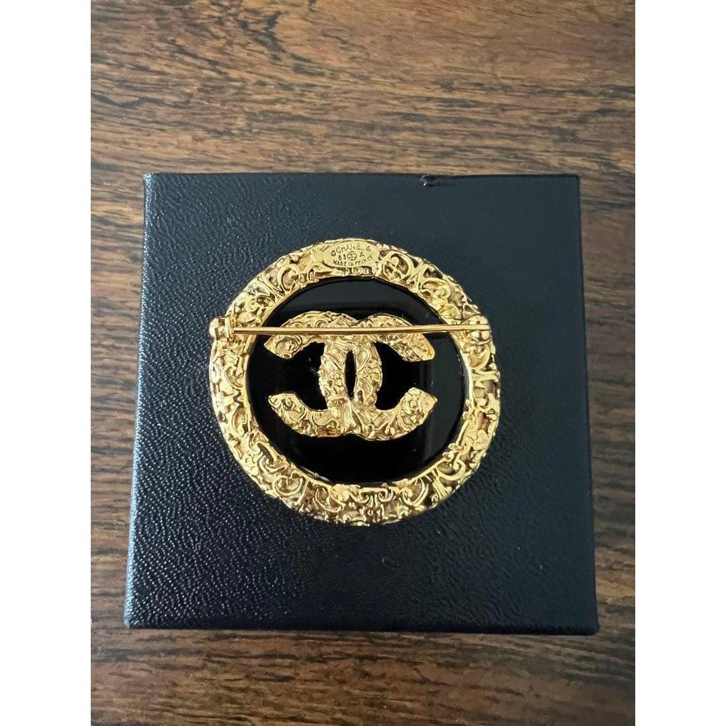 Used Vintage CHANEL Coco Mark Oval Brooch Gold Black