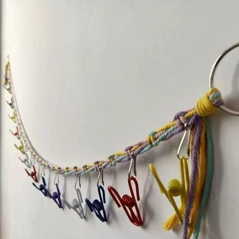Handwoven Pet Toy Storage Rope With 10 Colorful Clips Multifunctional Hanging Organizer For Party Wall Decor Photo Display Stuffed Animal Storage