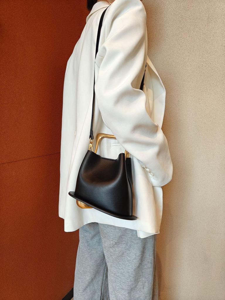 2024 Retro Echte Leder Bucket Bag mit Holzgriff - Einzigartiges, Vielseitiges Design