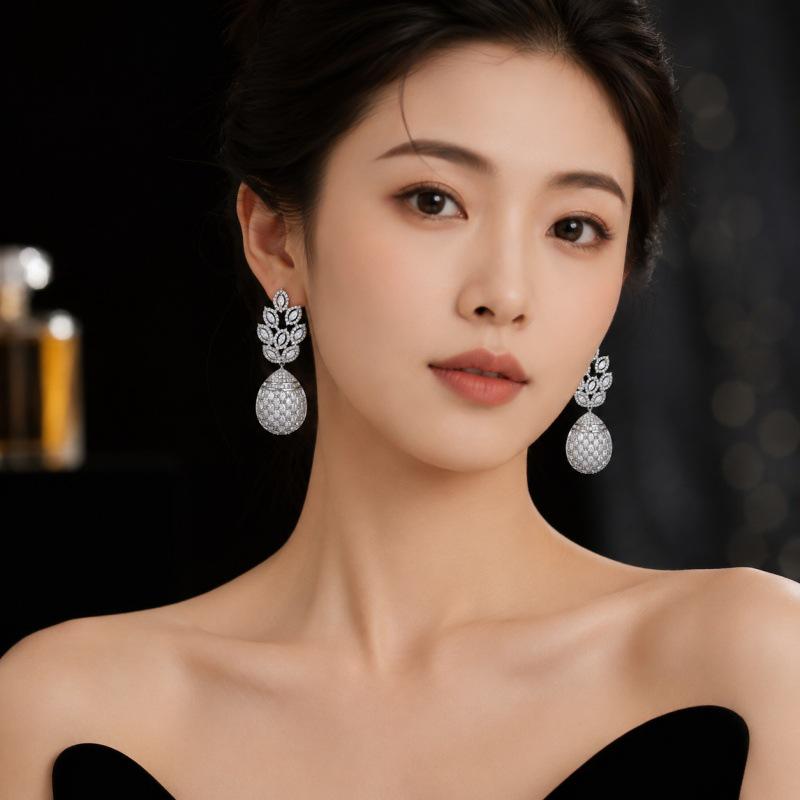 Exquisite Zircon-Inlaid S925 Silver Earrings for Women - Luxurious, High-End Sparkle Jewelry