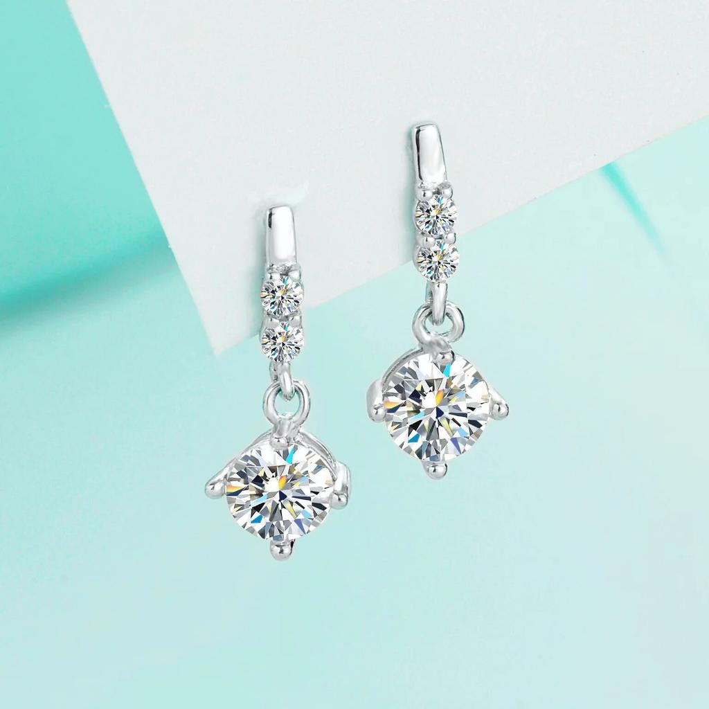 S925 Sterling Silver Moissanite Diamond Four-Claw Pendant Earrings Fashion Casual High-end Light Luxury Niche Gift
