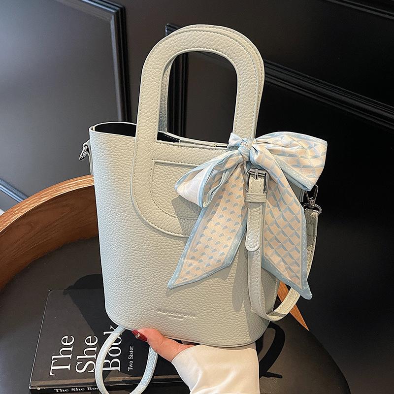 Casual bucket bag women's bag 2025 summer new Korean version of the vegetable basket bag hand-to-shoulder crossbody commuter bag