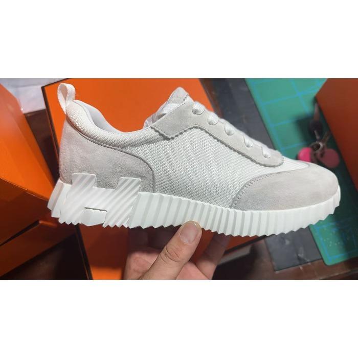 Men`s and women`s same shoes trendy