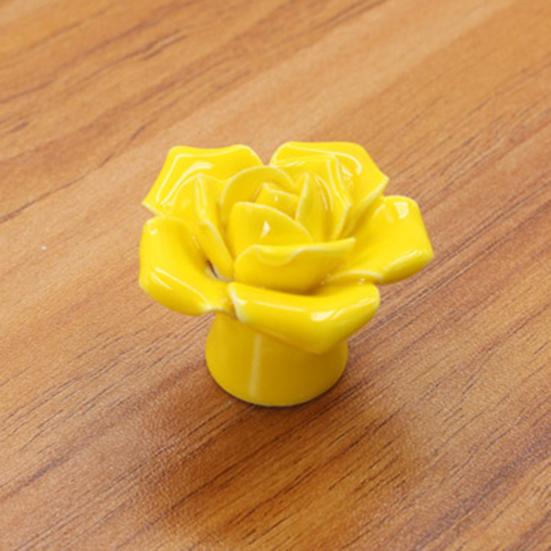 Ceramiczne klamki do drzwi z kwiatem róży Szuflada ciągnie klamki do drzwi szafek ze śrubą
