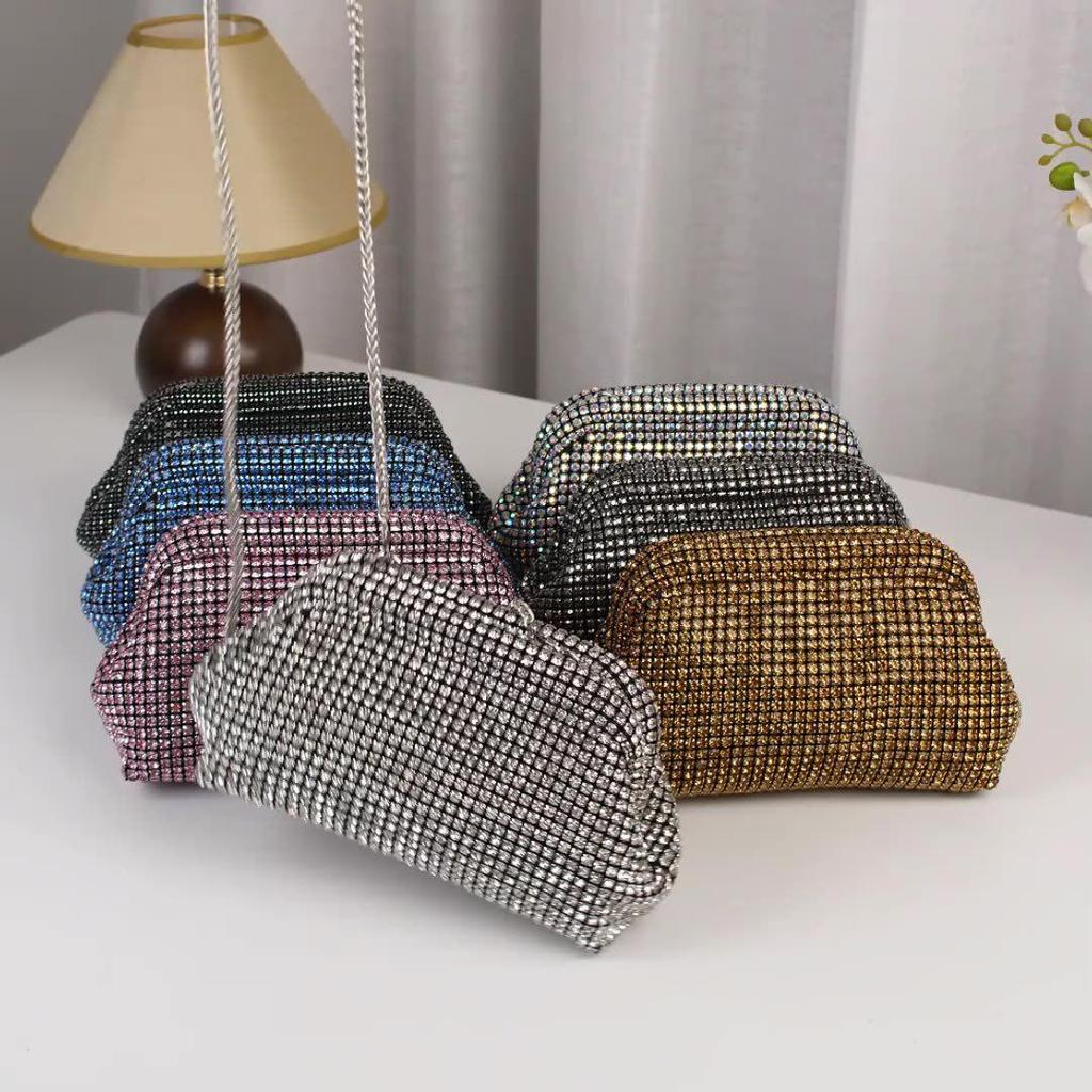 Cloud Bag: Women's Rhinestone Evening Clutch with Shoulder Chain, Shell-Shaped Crossbody.
