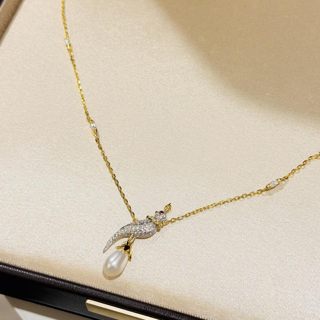 High End Customized Luxury New Water Droplet Pearl Parrot Necklace Inlay Process Non Allergic Gift Pendant Daily Outfit for Birthday Party