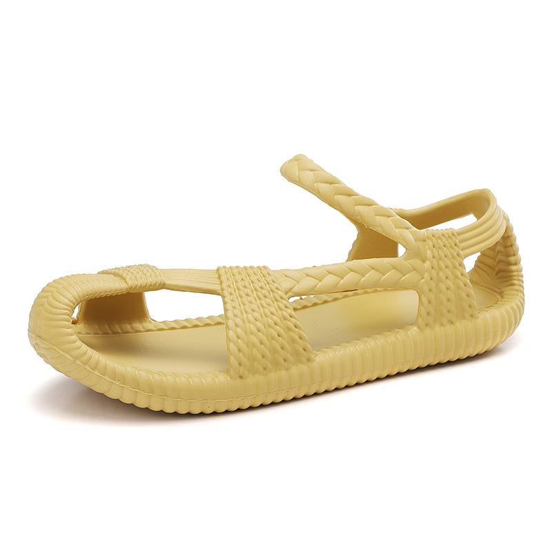 Fashion 2025 Men's Summer Hollowed-out Hand-woven Roman Sandals with Soft Soles, Personalized Beach Sandals Vietnamese flip-flops