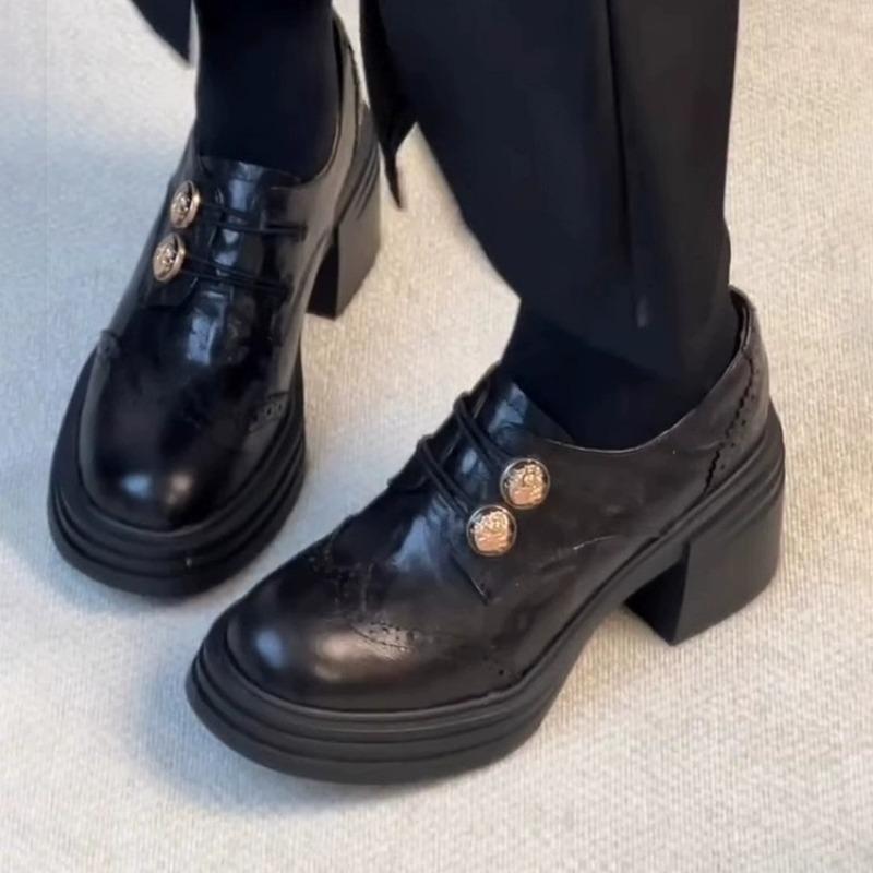 Sheepskin version~ round head thick sole women's new retro buckle black small leather shoes deep mouth single shoes