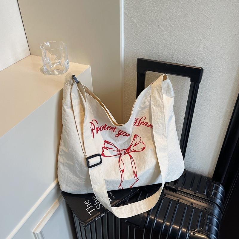 Casual Tote Bag Women's New Small Fresh Shoulder Messenger Bag Large Capacity Class Commuter Bag