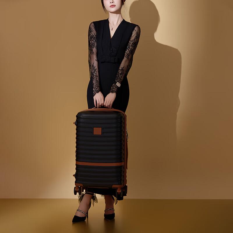 

Cmierf Kuect British Classic 24-inch Trolley Case