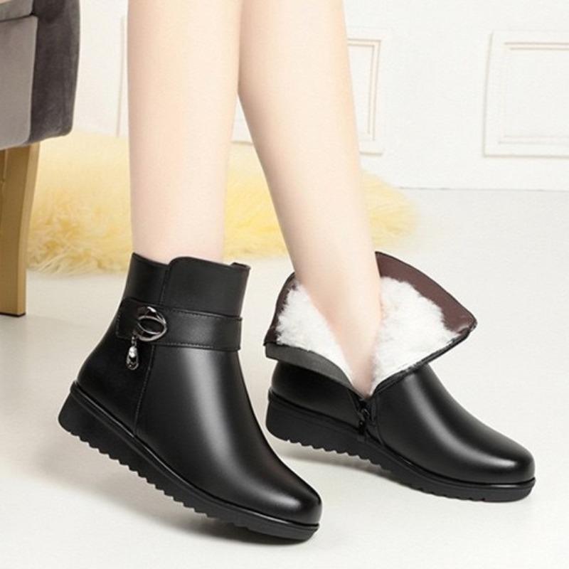 

Мамины туфли женские зимние бархатные кожаные ботинки на мягкой подошве на плоской подошве короткие ботинки мягкий мех кожаные туфли женская обувь для среднего и пожилого возраста теплая обувь для пожилых 42 чёрный