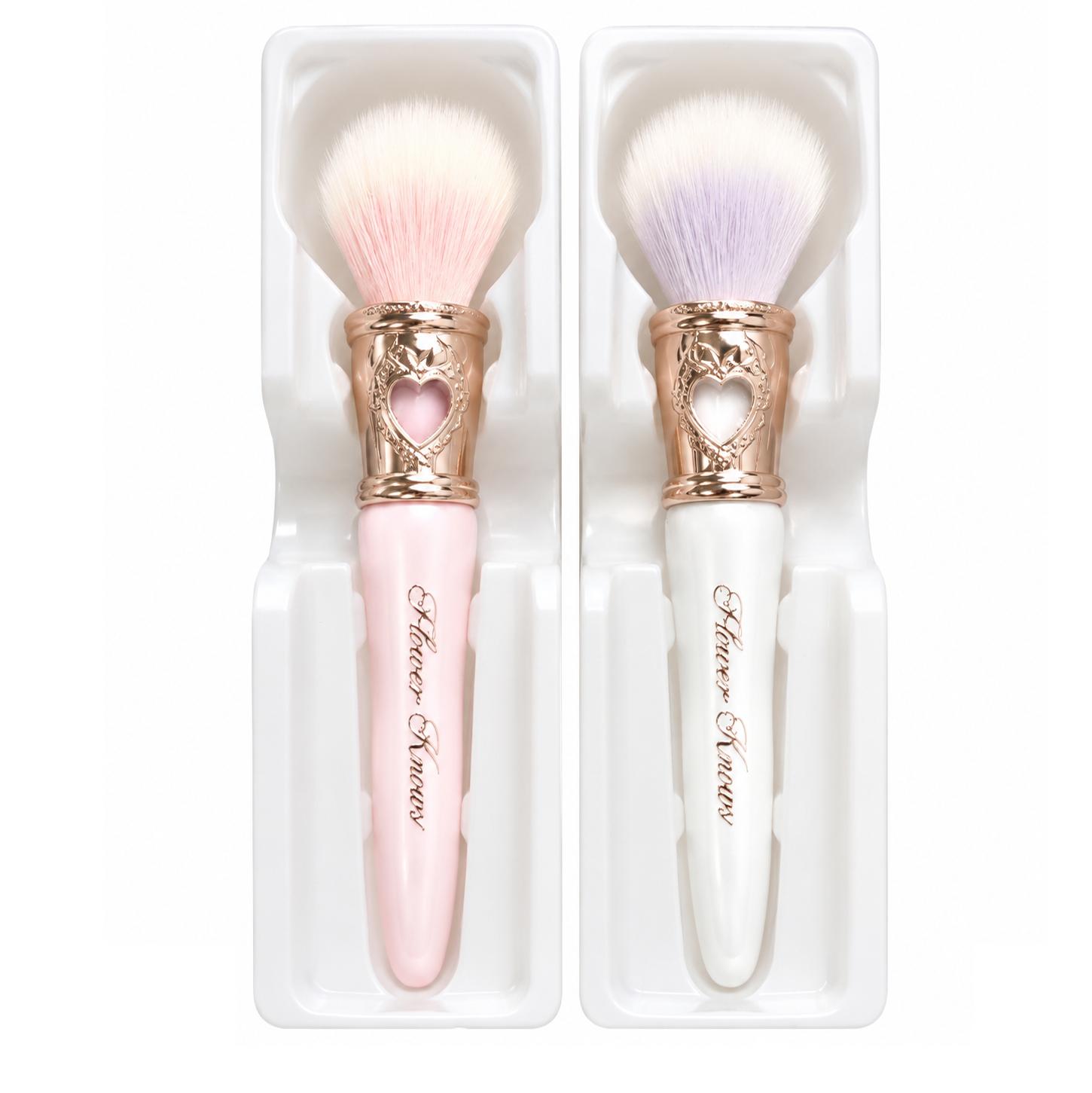 Flower Knows Make-up Kwastenset 2 stuks Zwaan Balet Zoete Beer Ridder Eenhoorn Blusher Kwast Zacht Synthetisch Haar Leuke Make-up Tools white