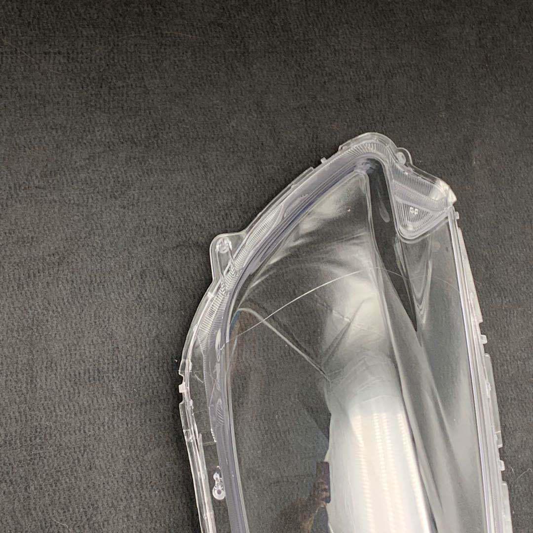 

Накладка на фару Sylphy 16-18: Прозрачный стеклянный плафон Standard quality, right side, no adhesive