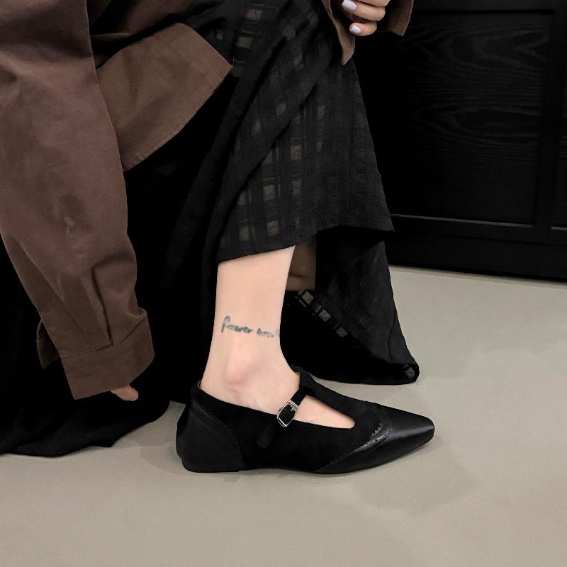 2025 Women's Pointed Toe with Buckle Elegant Sandals Sexy Buckle Shoes  Carving British Style T-strap Slip-on Flats Retro