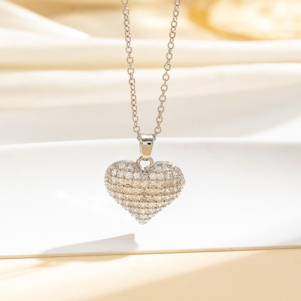 Small Heart Zircon Pendant Necklace For Women Minimalist Fashion Collarbone Chain Dainty Love Design