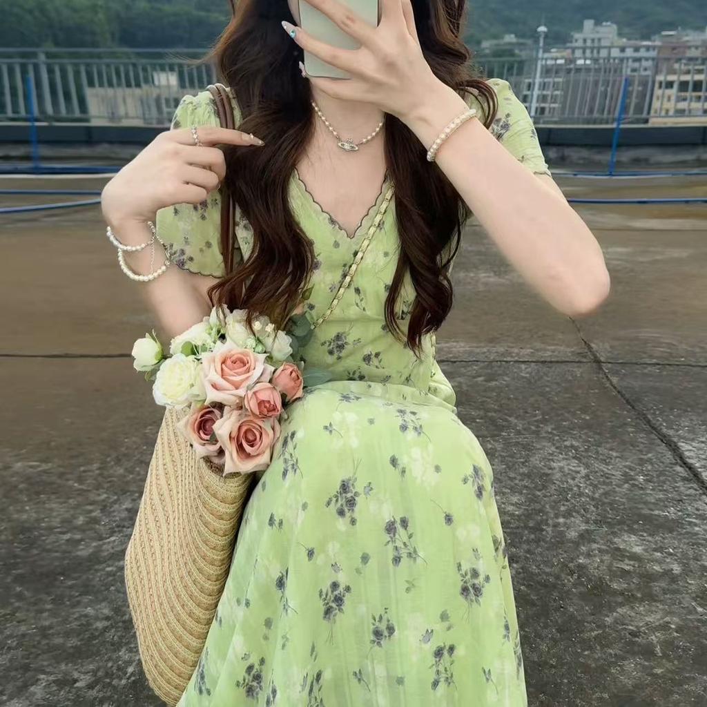 Large Size Fat Mm Temperament V-neck Floral Bubble Sleeve Dress Women's Summer New Waist and Thin A-word Long Dress