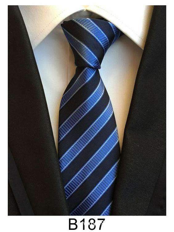 Cravate homme en soie et polyester faite main – Décontractée, formelle ou professionnelle