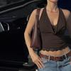 Haut sans manches à décolleté plongeant en patchwork de dentelle - Coupe ajustée et audacieuse avec décolleté évasé pour être porté seul ou en superposition - Printemps 2025