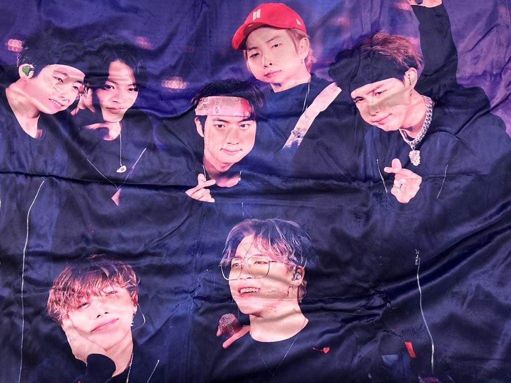 [USED] BTS Blanket Seoul Concert