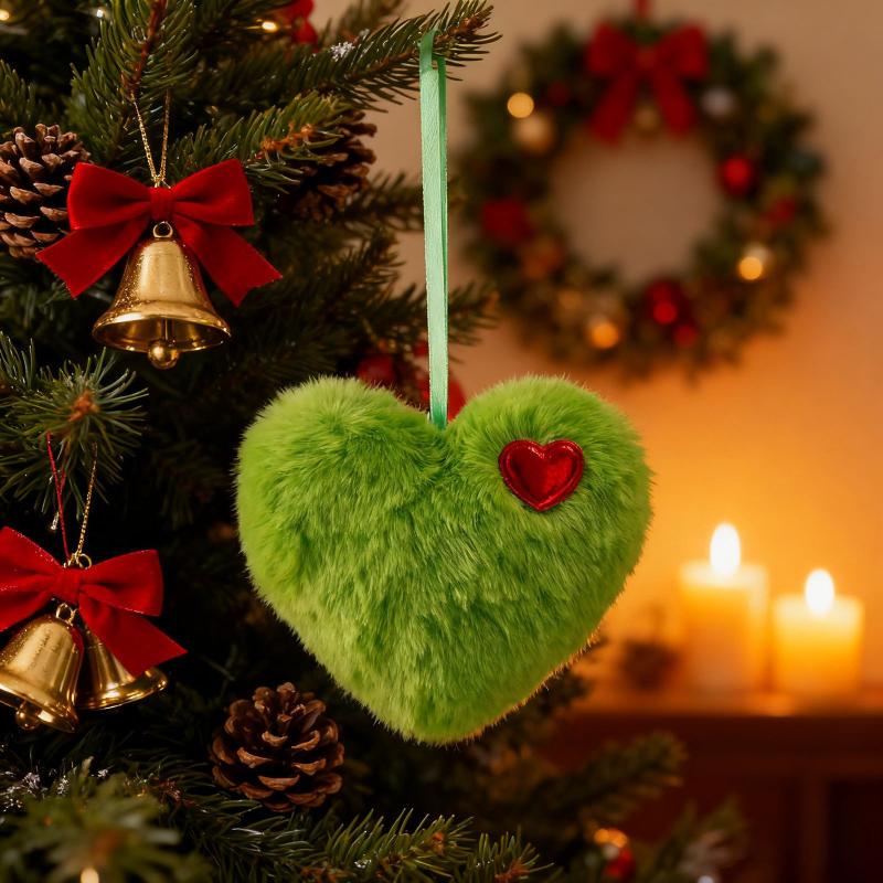 Palline di Natale Sferiche Soffici a Forma di Cuore Verdi con Cuori Rossi, Adatte Come Decorazioni da Appendere per l'Albero di Natale