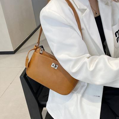 High-end Small Bag Women's New Fashion Versatile Messenger Bag Super Fire Shoulder Underarm Bag Small Square Bag